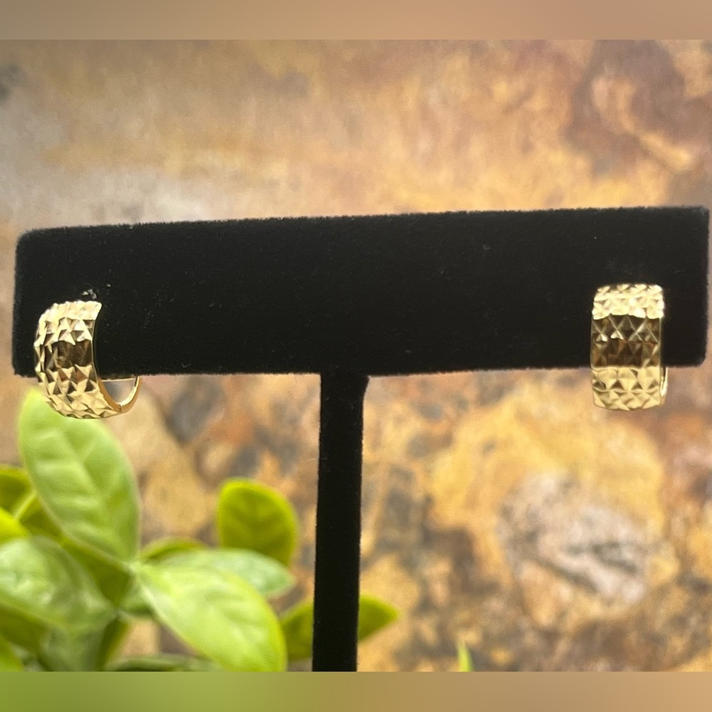 14k diamond cut yellow gold huggie earrings